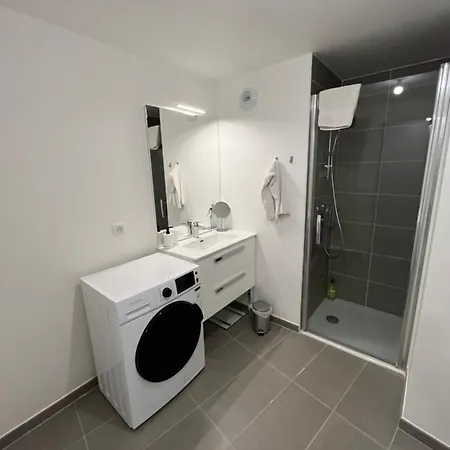 Le Paradis Blanc Apartment *